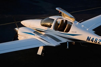 Diamond DA42 – Super stylish twin engine, four seater plane