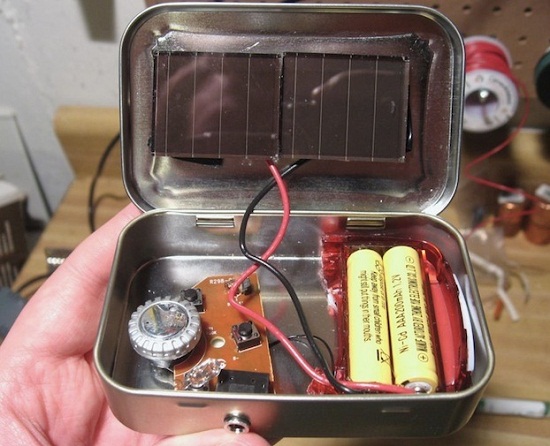 Build your own solar FM radio for $3