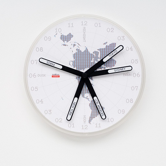 KnoWhere Clock keeps track of up to 8 time zones
