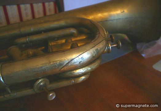 Use the power of magnets to repair your brass instruments