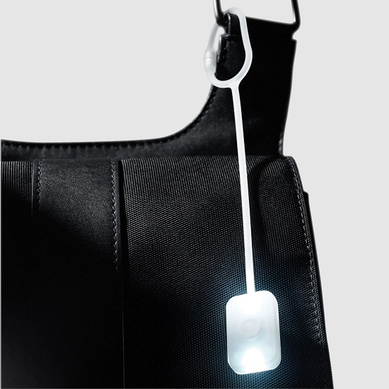 Bag Light makes rummaging through your purse a lot easier