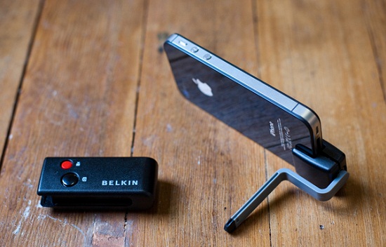 Belkin LiveAction iOS Camera Remote makes sure you’re not the odd man out