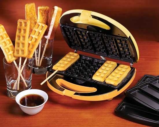 2-in-1 Breakfast Treats Maker serves up mouth-watering nostalgia