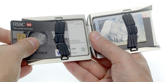 Obtanium Wallet is sleek and simple