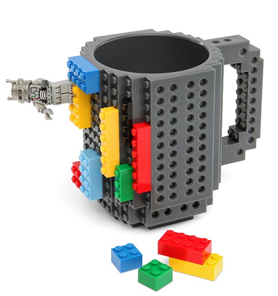 Build-On Brick Mug will let you work and play in the same place