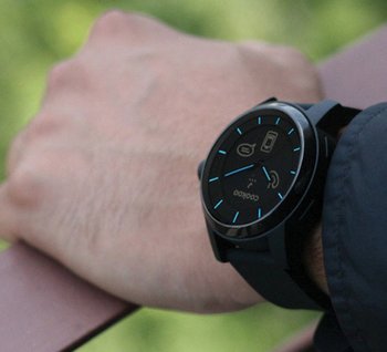 Cookoo Watch converts your wrist into a Bluetooth phone controller