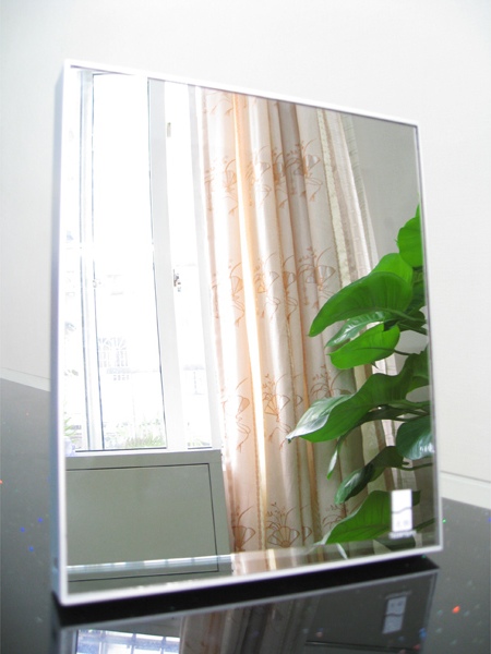 Intelligent Electronic Mirror – is it a picture frame or a mirror…you decide