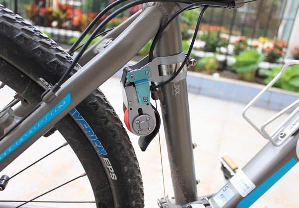 Bike Dynamo Charger – keep your phone powered up while you cycle and enjoy