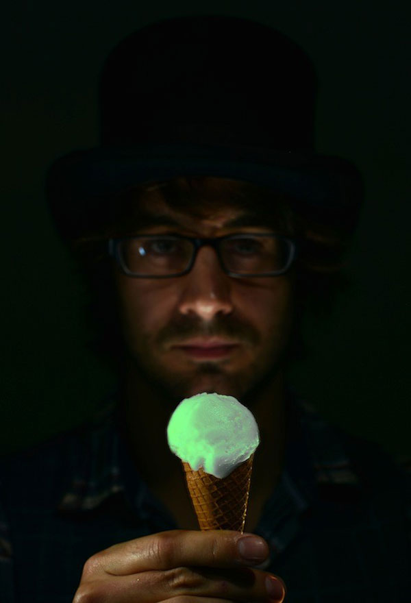 Glow in the Dark Ice Cream – proving science can be yummy