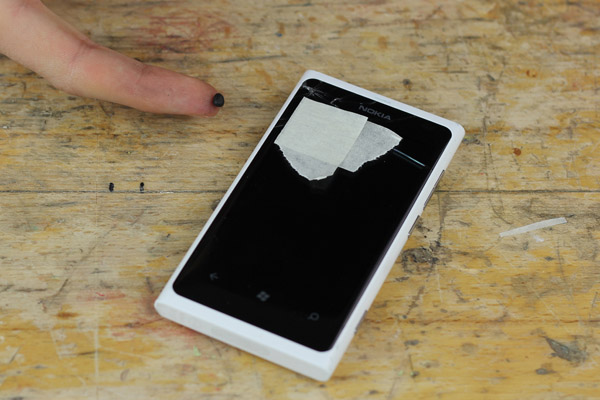 How to fix a cracked smartphone screen – because accidents