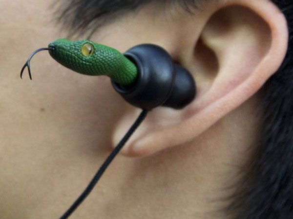 Quarkie Earbuds – For eye-catching ears