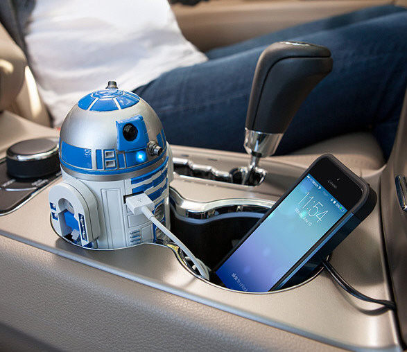 R2-D2 USB Car Charger – the little robot’s got your back, Jack