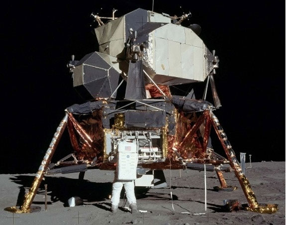 Full Scale Apollo Lunar Lander – grab your own slice of history for a price that will make your spacesuit crinkle