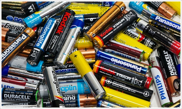 The Battery Price Scam – Hint: We’re Probably Being Ripped Off! [In-Depth Test]