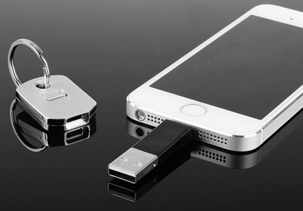 Key Chain Lightning Charger – how to keep your iPhone charged in a USB universe