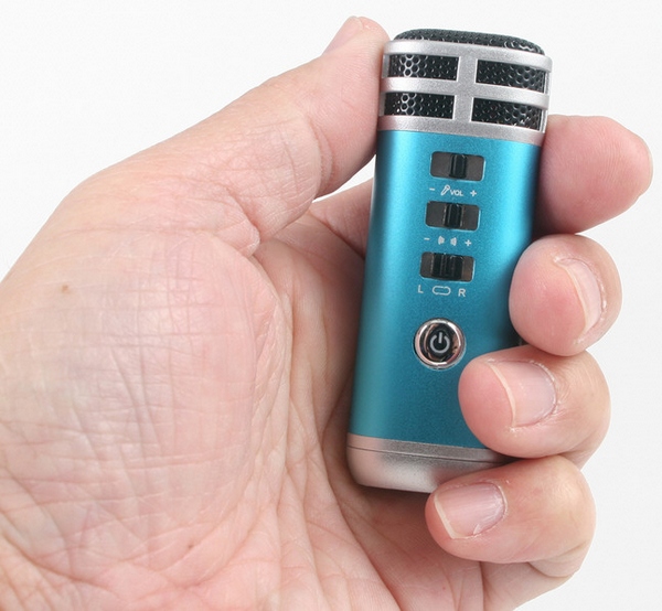 Micro Karaoke Player – carry your own singing studio around in your pocket