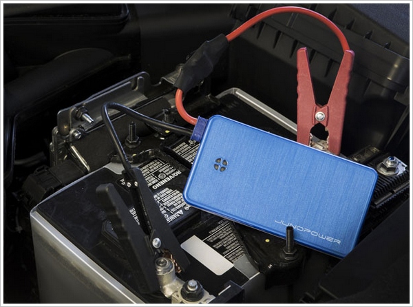 Jumpr – cool pocket friendly phone charger can jump start your car as well