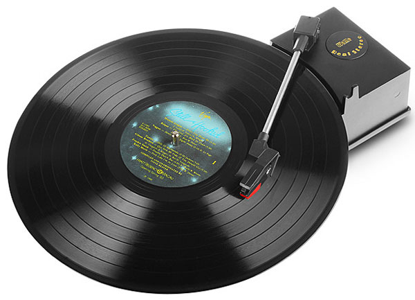 USB Mini Turntable Capture & Player – digitize your vinyl classics with this portable gizmo
