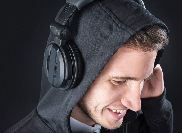 Audio Engineer’s Hoodie – the perfect mix (!) of geek style and function