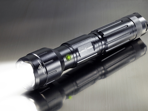 Flashtorch – 4100 lumens flashlight can also spark up your campfire