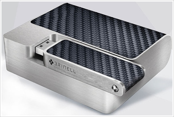 Brinnel Private Cloud – portable battery pack and WiFi data storage comes with a bit of German style