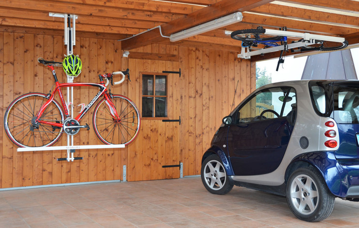 Flat-Bike-Lift – problem parking your bike? Just flip it up to the ceiling