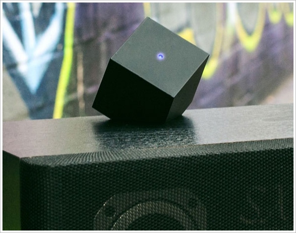 The Vamp – turn any old speaker into a Bluetooth speaker for your phone or tablet