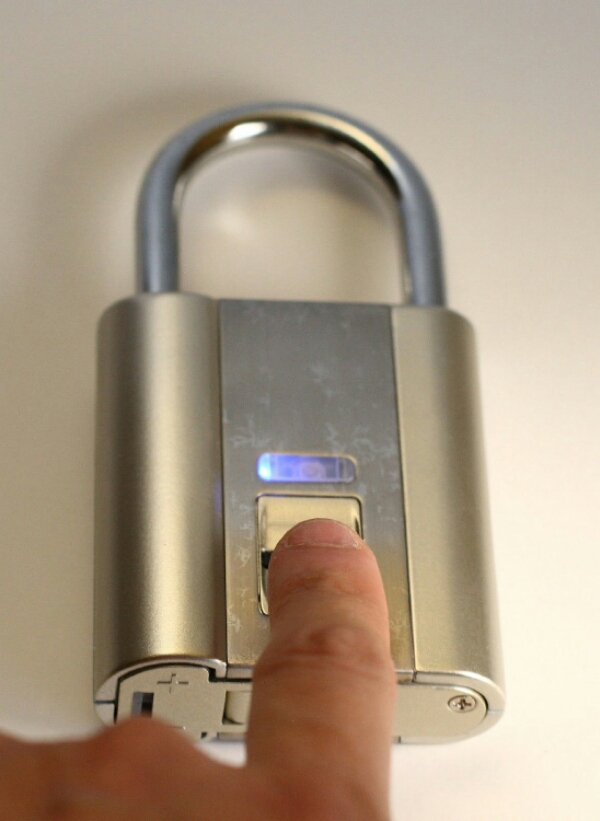 iFingerLock Fingerprint Biometric Padlock – don’t worry about losing your keys because your fingers are the keys