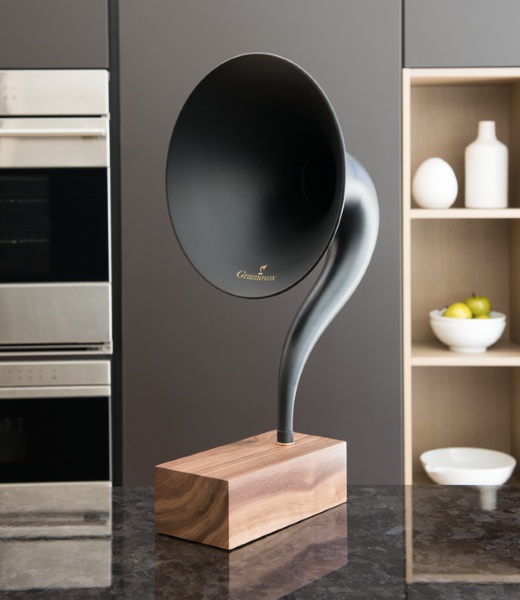 Gramovox Bluetooth Gramophone – when you want to be vintage but all your music is in MP3 format