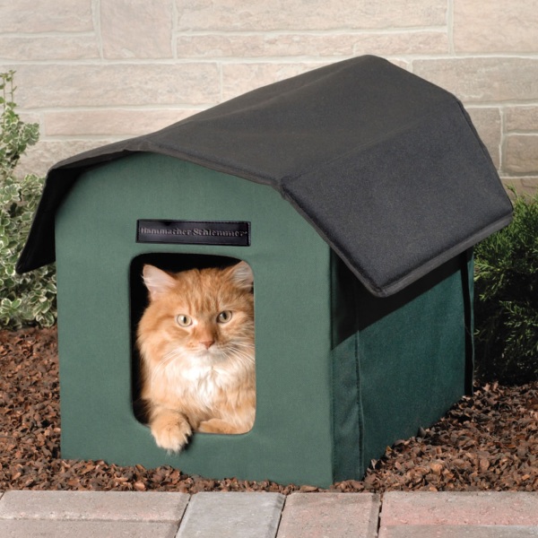 Outdoor Heated Cat Shelter – keep your furry friends warm this winter