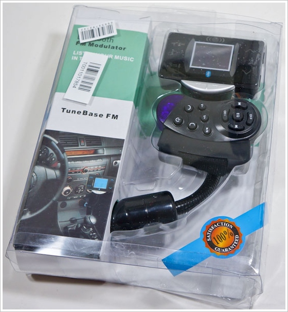 TuneBase FM – wireless transmitter lets you beam your music easily from phone to car [Review]