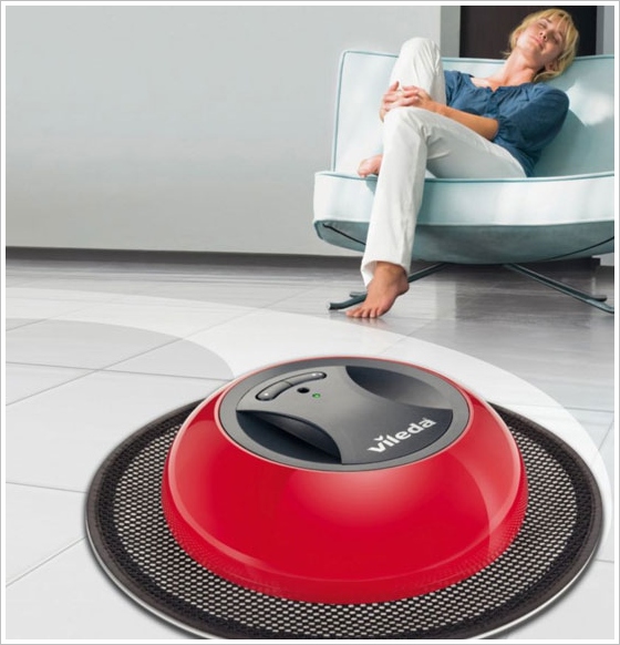 Vileda Cordless Bagless Dusting Robot – even stupid robots need a home to go to