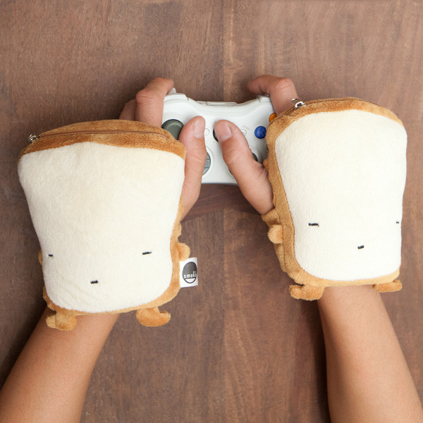 Toast USB Wireless Handwarmers – keep your hands nice and toasty while your fingers work