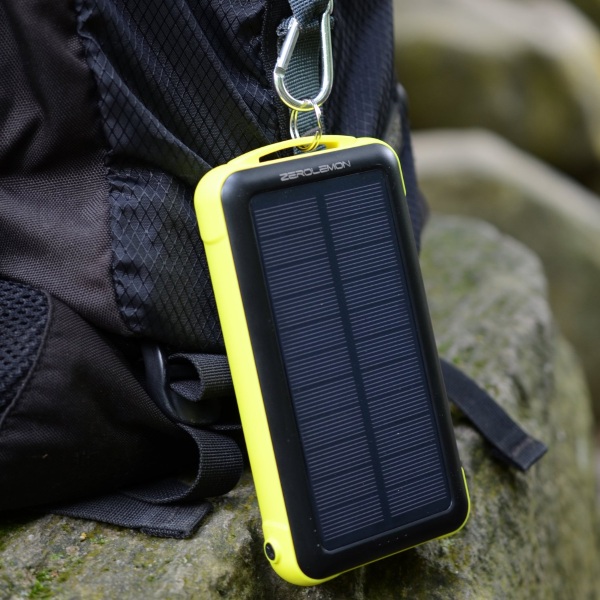 ZeroLemon SolarJuice 20000mAh – an emergency charger for outdoor living