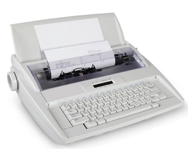 Typo Preventing Electronic Typewriter – old style typing with new world convenience