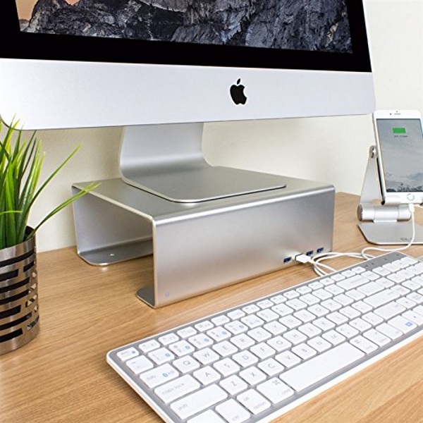 Satechi Premium Aluminum Monitor Stand – raise your monitor and add some USB ports