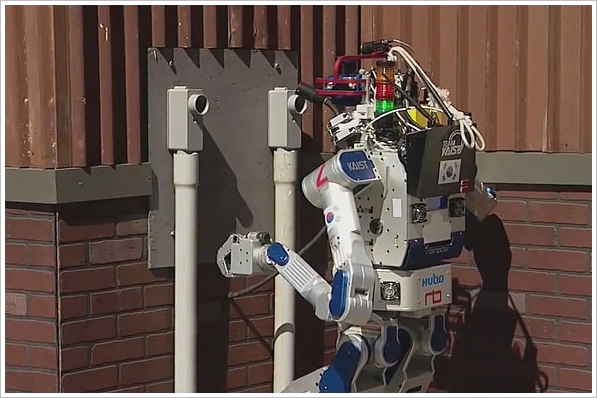 So You Think Robots Are Cute, Eh? Think again! [Video]