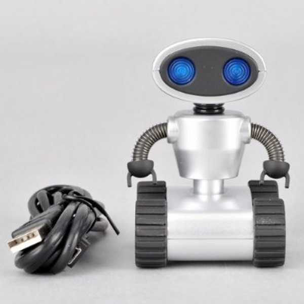 Robot USB Hub – he just wants to give you more USB ports, not enslave you