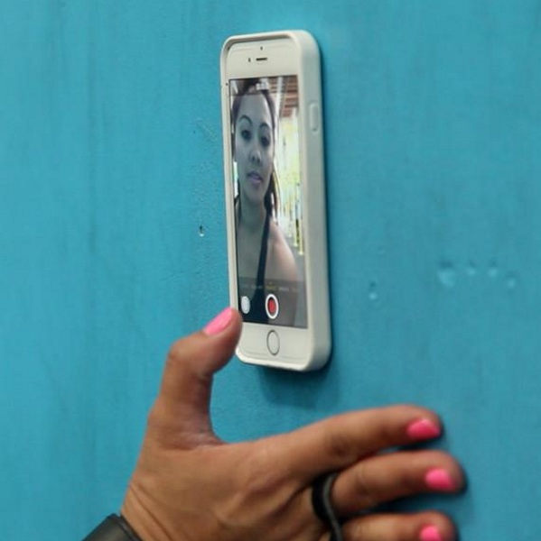 Zero G Anti-Gravity Phone Case – stick your phone to anything