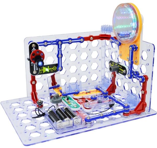 snap-circuits-3d-illumination-electronics-discovery-kit-in-use