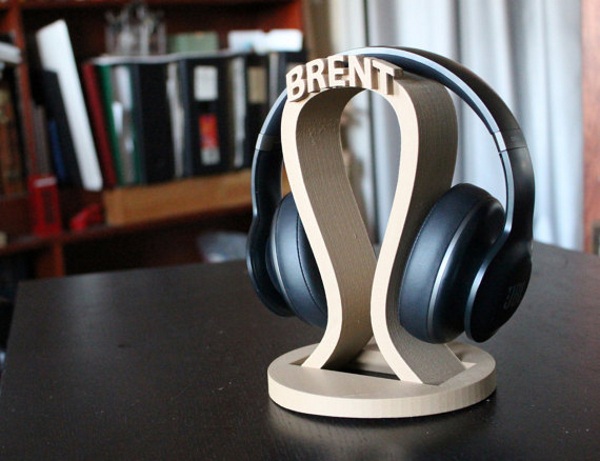 Custom Headphones Stand – the headphone stand with your name on it
