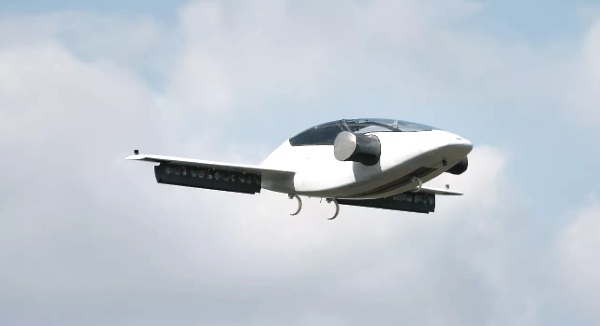 Lilium Jet – takes off like a helicopter, flies like a plane