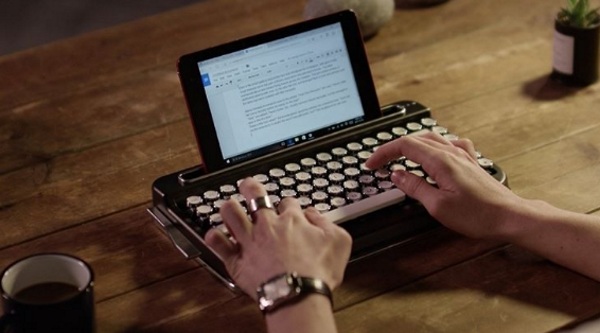 Penna – retro keyboard feel with Bluetooth connectivity
