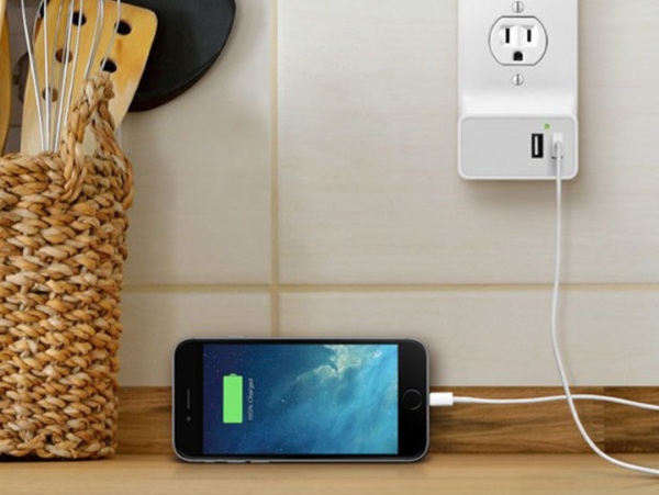 Snap-On Smart Wall Outlets – charge all your gadgets and keep your lamp plugged in too