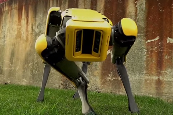 SpotMini – Boston Dynamics’ new robot is very smooth