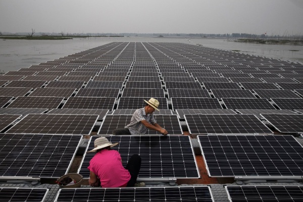 Huge floating solar farm – China reuses abandoned coal mine for new power