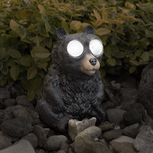 Light Up Black Bear – let his eyes guide you