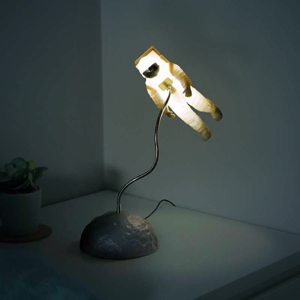 Astronaut Light – a night light for the space obsessed