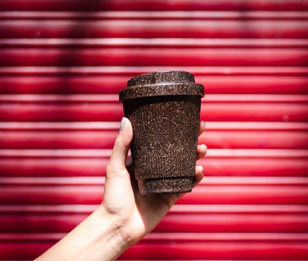 KaffeeForm – the coffee cups made from coffee grounds