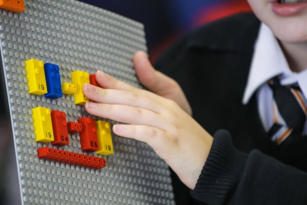 LEGO Braille Bricks – new blocks will help people learn braille